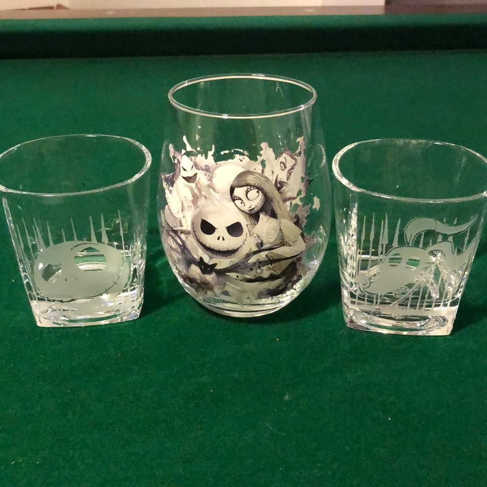 The nightmare before Christmas cocktail glasses